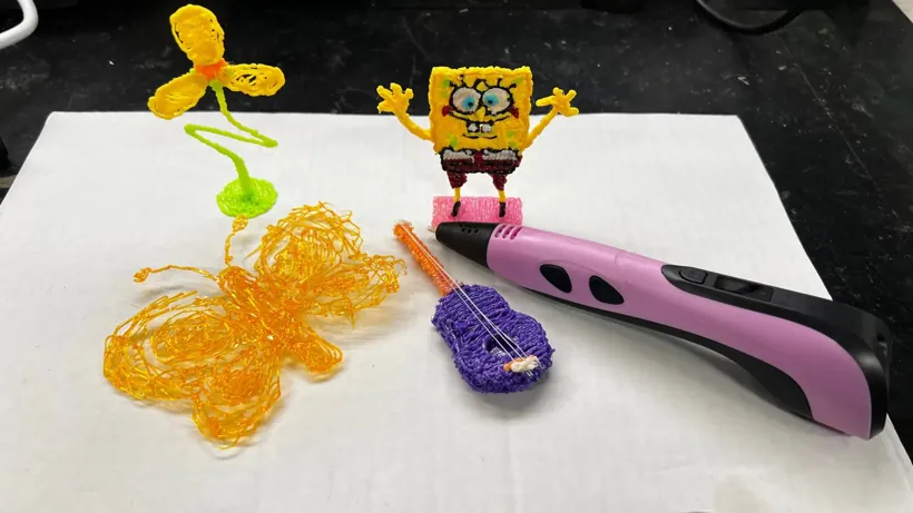 Stylo 3D professionnel Sculpio et ses créations en filament PLA